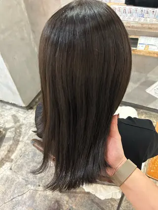 ミディアム カラー 福村 彩夏のヘアスタイル