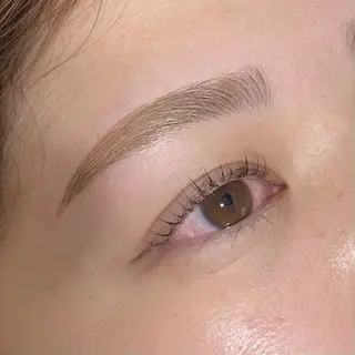 アイブロウ 岩城 あみのマツエク・マツパデザイン