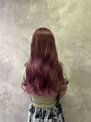 ロング カラー 手塚 由佳のヘアスタイル