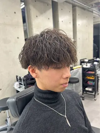 パーマ メンズ 河崎 航大のヘアスタイル