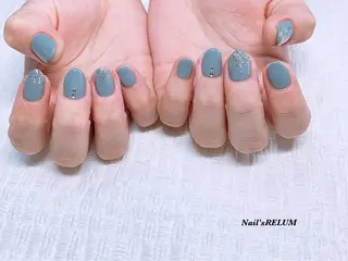 ネイル THECOLORS所属・近貞 莉奈のネイルデザイン