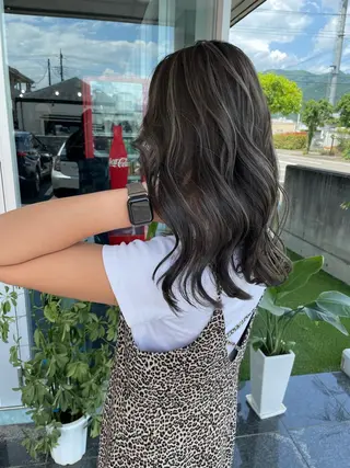 カラー olume(オルメ)所属・山田隆成/韓国カット バレ、ハイライト得意のヘアスタイル