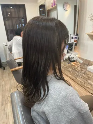 セミロング カラー VISAGE ba.sk 金子詩帆のヘアスタイル