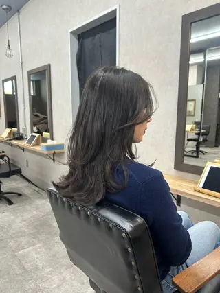 セミロング カラー いなみね はるきのヘアスタイル