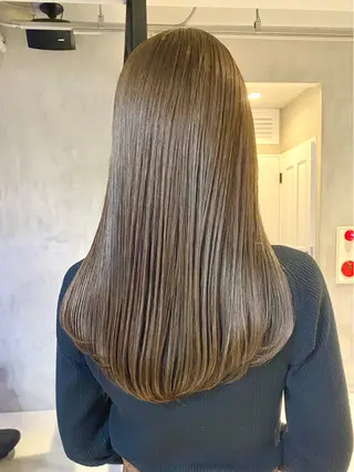 ロング elima調布所属・澤崎 ゆらのヘアスタイル