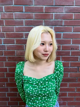 ミディアム レイヤー／マツエク 💋𝑨𝑵𝑵𝑨のヘアスタイル