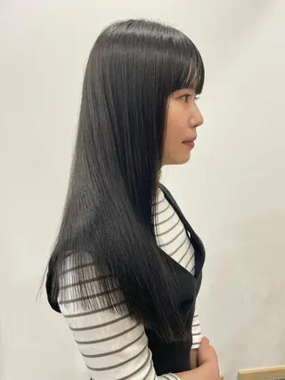 ロング カラー しの　ゆきの THE REMMYのヘアスタイル