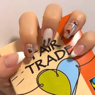 ミディアム Queen nail所属・QUEENＮA IＬ JR寺田町1分のネイルデザイン