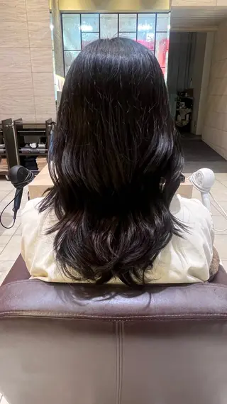 ロング GRAND SOCIE 御影所属・岡﨑 怜奈のヘアスタイル