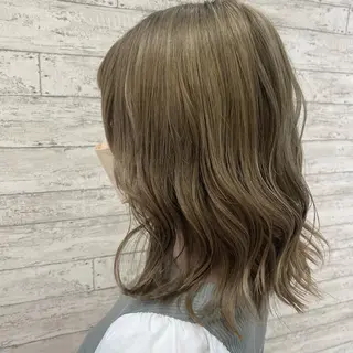 ミディアム カラー 肥後 有紗のヘアスタイル