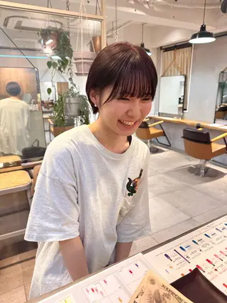 ショート REINA☁️透明感 カラー/ぷつっと♡のヘアスタイル