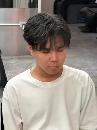 ミディアム カラー パーマ メンズ メンズパーマ特化 🔥韓国ヘア職人🔥のヘアスタイル