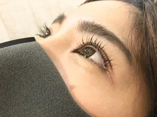 マツエク・マツパ 京都レイヤーカット/ 縮毛矯正/羽柴りくのヘアスタイル