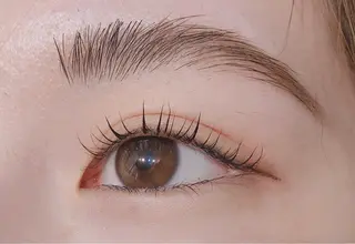 マツエク・マツパ TotalBeautysalonCURE所属・CURE 朱梨のネイルデザイン