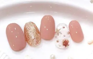 ネイル ゲン レイカのネイルデザイン