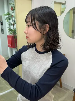 ミディアム 四日市/レイヤー /似合わせカットのヘアスタイル