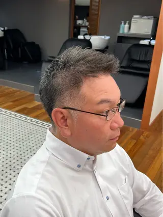 ショート メンズ メンズカット✂️ スキンフェード伊藤陸のヘアスタイル