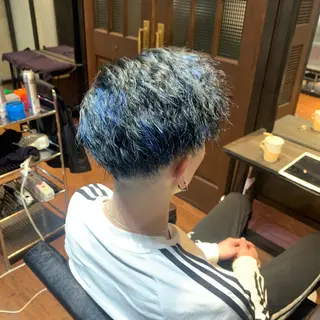 カラー メンズ newi TATSUのヘアスタイル
