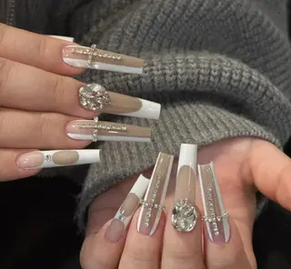 ネイル Pure&Rich Nailのネイルデザイン