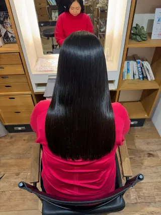 セミロング afloatkobe所属・美髪/髪質改善 川口凌弥のヘアスタイル