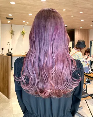 ロング カラー うる艶レイヤーカット hinakoのヘアスタイル
