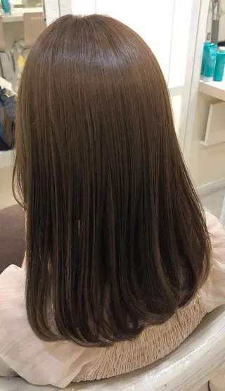 セミロング カラー パーマ 須賀 一美のヘアスタイル
