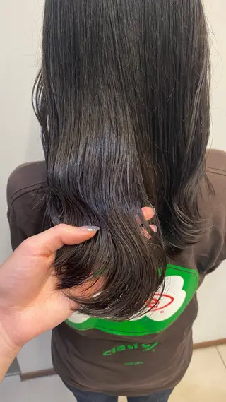 ミディアム カラー waku所属・豊橋/菜月/ブリーチ /艶カラーハイトーンのヘアスタイル