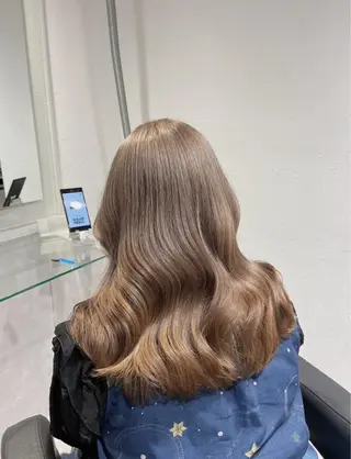 ロング 韓国ヘア/ブリーチ無 しWカラー/オリーブのヘアスタイル