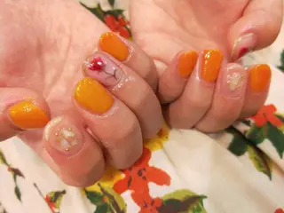 ネイル R'well所属・はばすみれ🎀ﾈｲﾙ 光ﾌｪｲｼｬﾙ ﾍｱのネイルデザイン