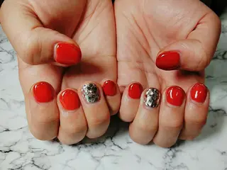 ネイル R'well所属・はばすみれ🎀ﾈｲﾙ 光ﾌｪｲｼｬﾙ ﾍｱのネイルデザイン