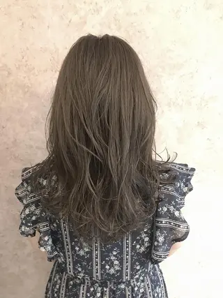 ミディアム due hair 京都駅前店 MILBON オージュア認定サロン【デューヘアー】所属・ハイトーンブリーチ 土坂　由志【京都】のヘアスタイル