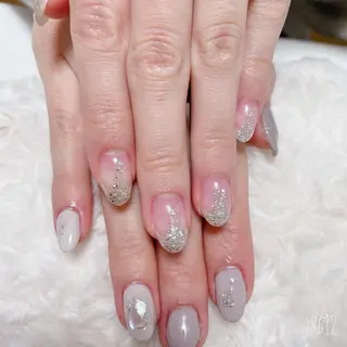 ネイル The Best Beauty受付担当のヘアスタイル