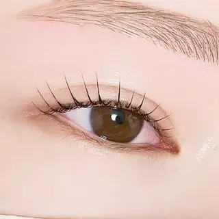 マツエク・マツパ ALPHAbyORIKA所属・高評価｜束感まつげ ユキ｜大阪のマツエク・マツパデザイン