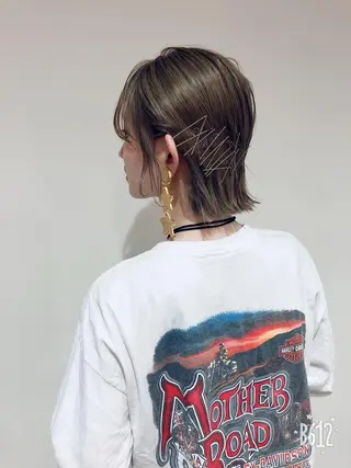 ショート ヘアアレンジ ウルフカット／吉村 桃子のヘアスタイル