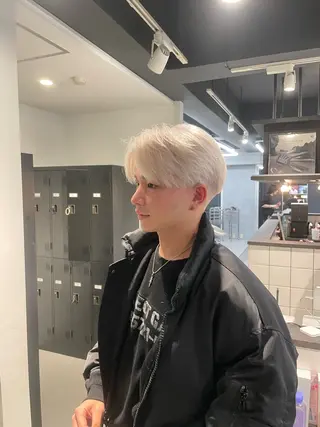 ショート カラー ハイトーン特化/渋谷 ⚡️コースケ⚡️のヘアスタイル