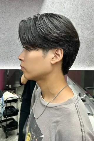 ショート カラー メンズ メンズスタイリスト 前田雄輝のヘアスタイル