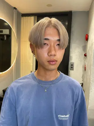 ショート カラー メンズ TATSUブリーチ/ ミルクティーベージュのヘアスタイル