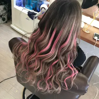 ロング カラー Aujua ソムリエ 勝又舞夏のヘアスタイル