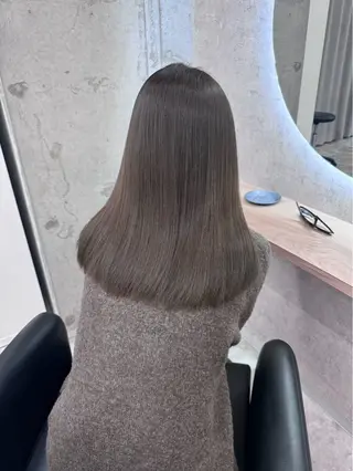 カラー 伊藤 憲のヘアスタイル