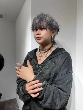 ミディアム カラー メンズ three所属・TOTA 唯一無二カラーのヘアスタイル