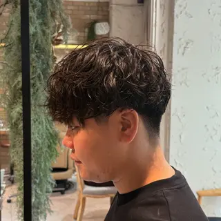 ショート パーマ メンズ ハイトーン/レイヤー /メンズパーマのヘアスタイル