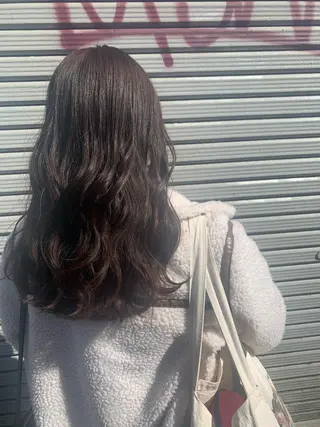 ロング カラー stair:case 武蔵小杉店所属・艶カラーリスト 牛込萌香のヘアスタイル