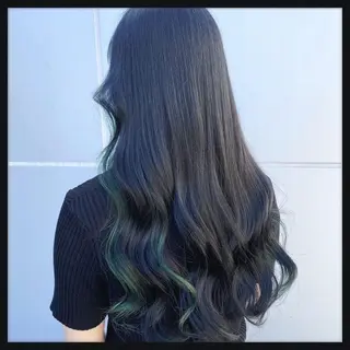 ロング カラー パーマ ヘアアレンジ メンズ キッズ ネイル マツエク・マツパ アイブロウ ☃️髪質改善🉐割✨ ❄️“ever”❄️のヘアスタイル