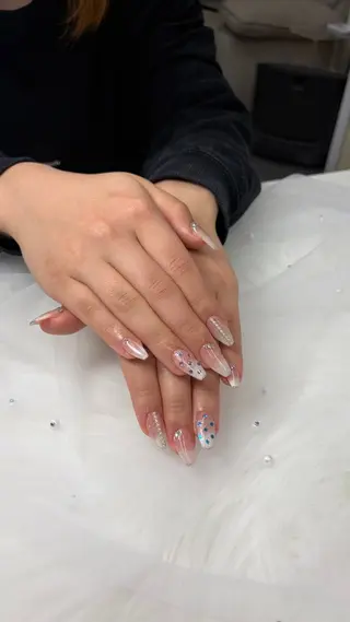 ネイル 吉田 彩乃のネイルデザイン