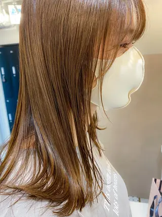 セミロング カラー louwe 武藤幸世のヘアスタイル