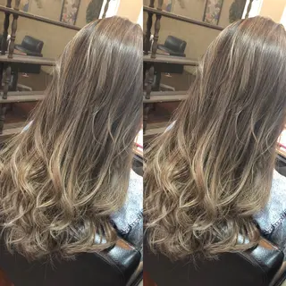 ロング カラー 吉本 yoshimotoのヘアスタイル