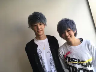 ショート カラー graxi'    グラシー所属・ブリーチ/ハイトーン SERINAのヘアスタイル