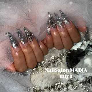 ロング MADIA所属・MADIA_ miyuのネイルデザイン