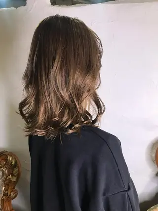 ミディアム 伊藤 優希のヘアスタイル