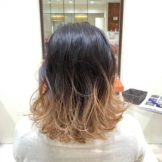 ミディアム MODEks eau 佐藤優志のヘアスタイル